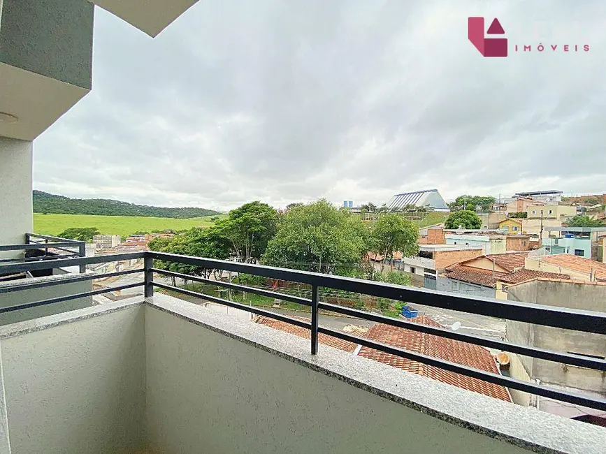 Foto 3 de Apartamento com 2 quartos para alugar, 50m2 em São João, Pouso Alegre - MG