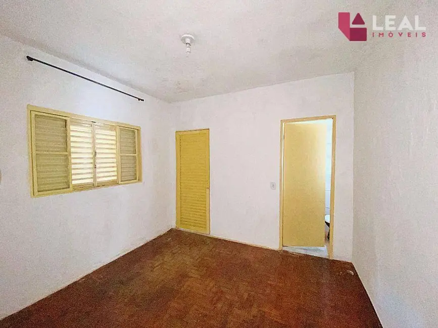 Casa com 2 quartos à venda, 178m2 em Centro, Pouso Alegre - MG - imagem 6 Foto 6 de Casa com 2 quartos à venda, 178m2 em Centro, Pouso Alegre - MG