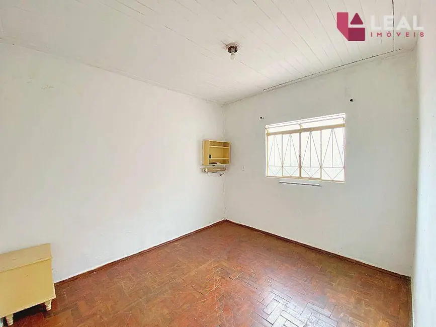 Casa com 2 quartos à venda, 178m2 em Centro, Pouso Alegre - MG - imagem 8 Foto 8 de Casa com 2 quartos à venda, 178m2 em Centro, Pouso Alegre - MG