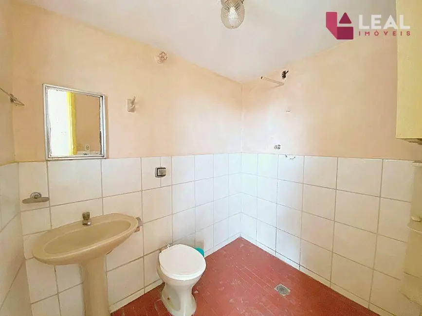 Casa com 2 quartos à venda, 178m2 em Centro, Pouso Alegre - MG - imagem 7 Foto 7 de Casa com 2 quartos à venda, 178m2 em Centro, Pouso Alegre - MG