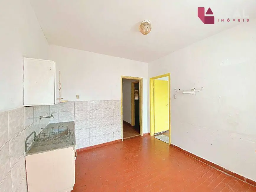 Casa com 2 quartos à venda, 178m2 em Centro, Pouso Alegre - MG - imagem 5 Foto 5 de Casa com 2 quartos à venda, 178m2 em Centro, Pouso Alegre - MG