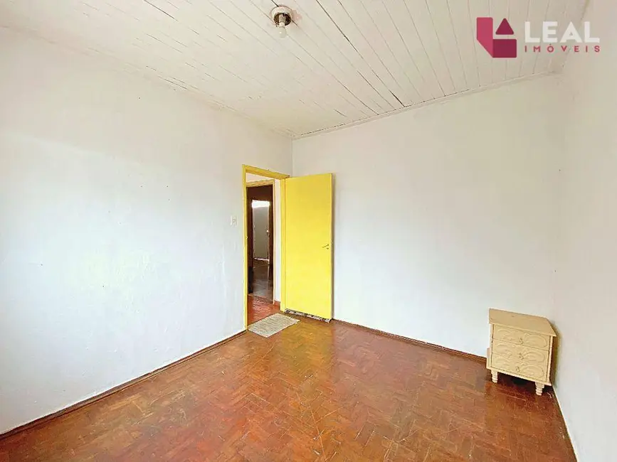 Casa com 2 quartos à venda, 178m2 em Centro, Pouso Alegre - MG - imagem 9 Foto 9 de Casa com 2 quartos à venda, 178m2 em Centro, Pouso Alegre - MG