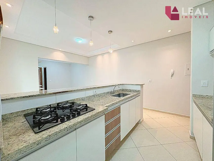 Foto 2 de Apartamento com 2 quartos para alugar, 67m2 em Nova Pouso Alegre, Pouso Alegre - MG