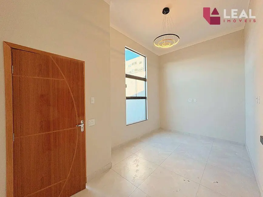 Foto 2 de Casa com 2 quartos à venda, 100m2 em Parque Real, Pouso Alegre - MG