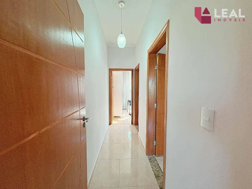 Foto 4 de Casa com 2 quartos à venda, 240m2 em Pão de Açúcar, Pouso Alegre - MG