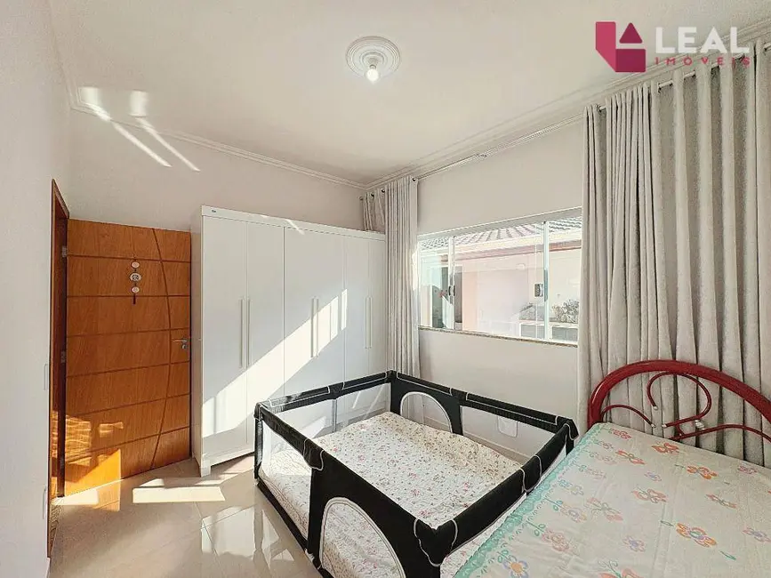 Foto 6 de Casa com 2 quartos à venda, 240m2 em Pão de Açúcar, Pouso Alegre - MG