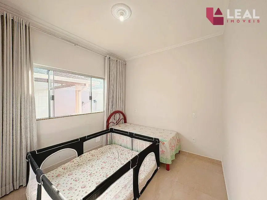 Foto 5 de Casa com 2 quartos à venda, 240m2 em Pão de Açúcar, Pouso Alegre - MG