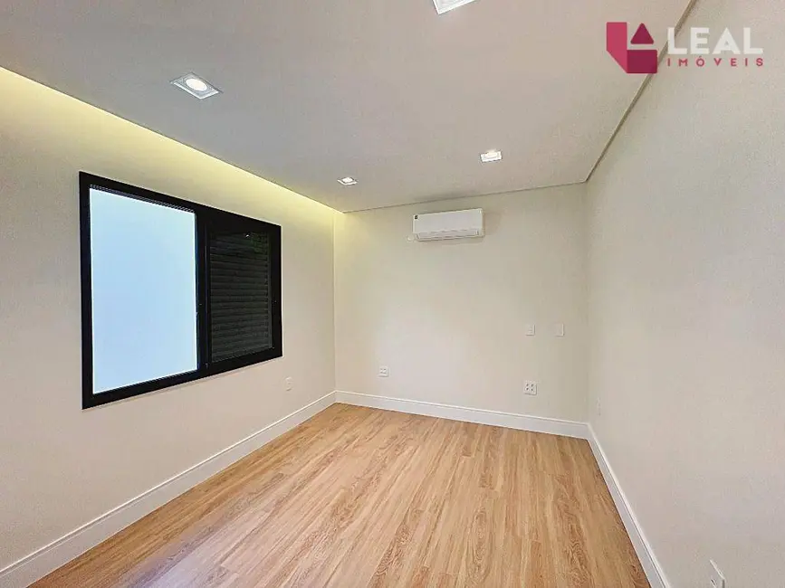 Foto 9 de Casa com 3 quartos à venda, 330m2 em Jardim Floresta, Pouso Alegre - MG
