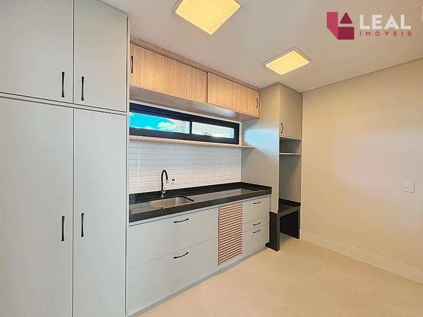 Foto 4 de Casa com 3 quartos à venda, 330m2 em Jardim Floresta, Pouso Alegre - MG