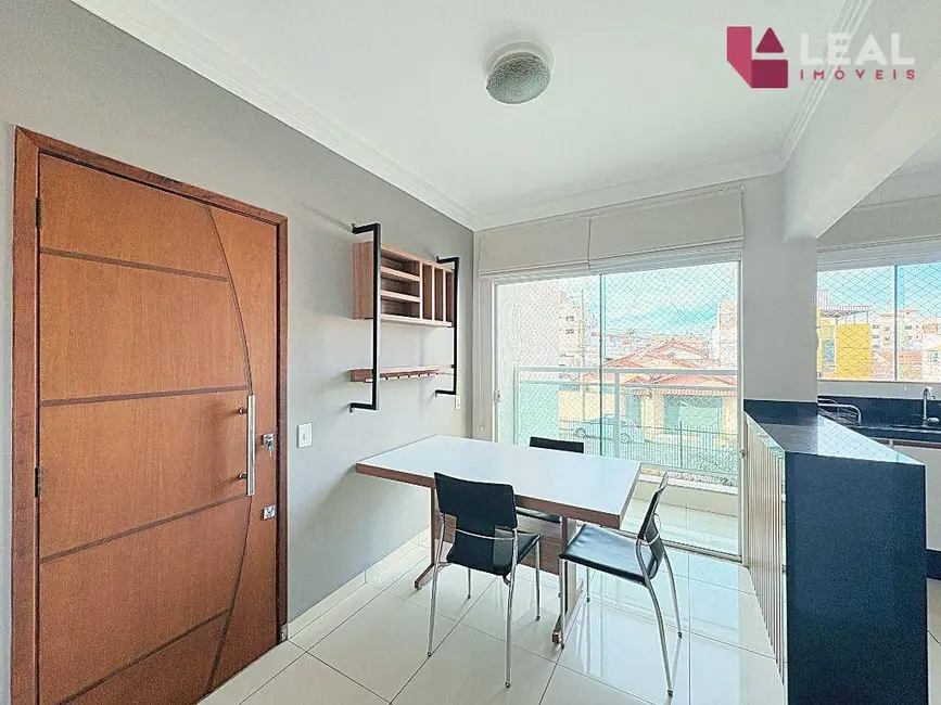 Foto 2 de Apartamento com 2 quartos para alugar, 65m2 em Guanabara, Pouso Alegre - MG