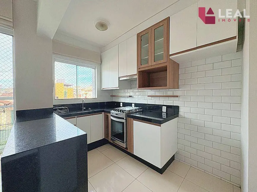 Foto 6 de Apartamento com 2 quartos para alugar, 65m2 em Guanabara, Pouso Alegre - MG