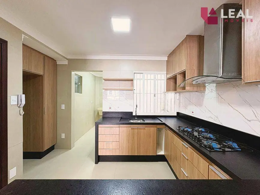 Foto 4 de Apartamento com 2 quartos para alugar, 90m2 em Santa Dorotéia, Pouso Alegre - MG