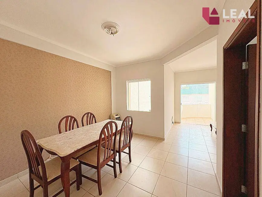 Foto 1 de Apartamento com 2 quartos à venda, 109m2 em Pouso Alegre - MG