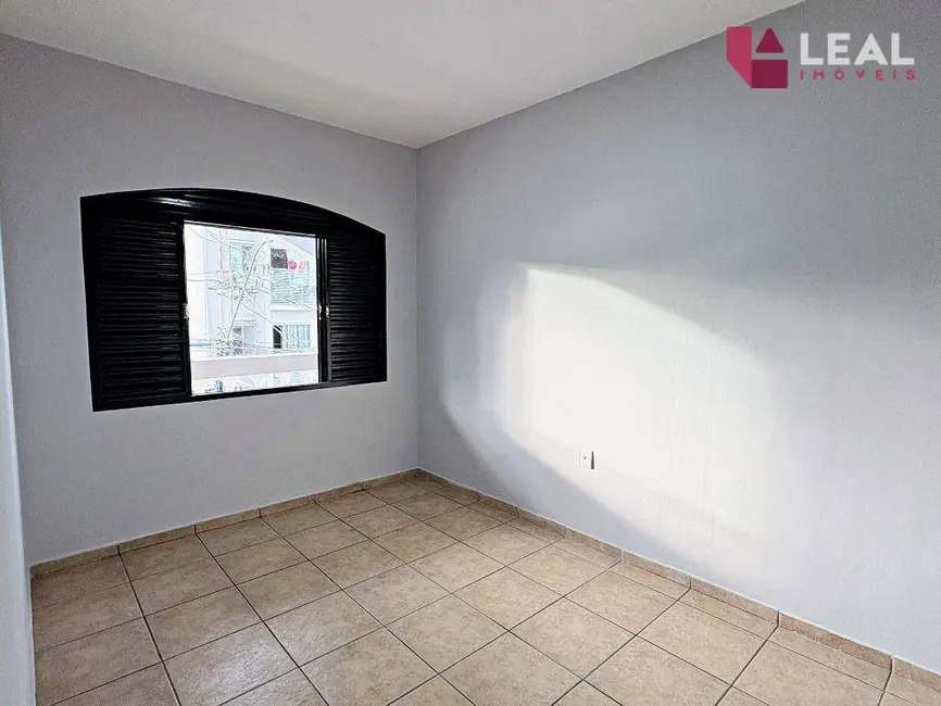 Foto 7 de Casa com 4 quartos para alugar, 282m2 em Bela Vista, Pouso Alegre - MG