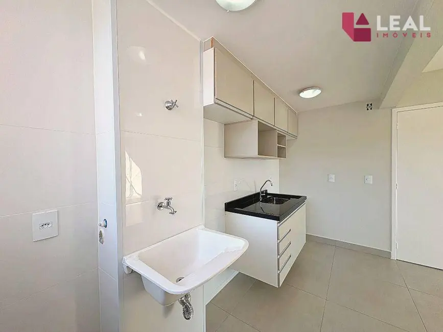 Apartamento com 2 quartos para alugar, 50m2 em Faisqueira, Pouso Alegre - MG - imagem 8 Foto 8 de Apartamento com 2 quartos para alugar, 50m2 em Faisqueira, Pouso Alegre - MG