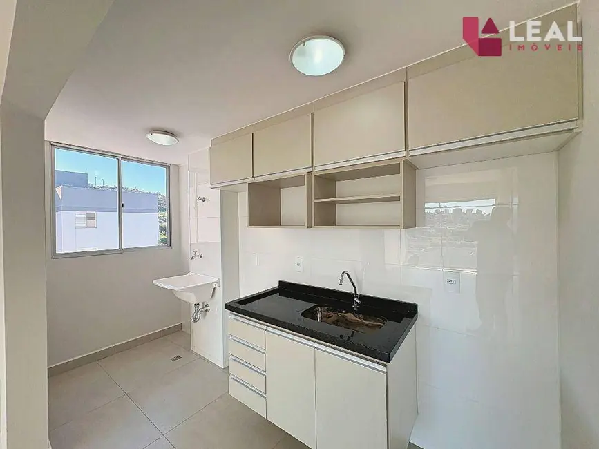 Apartamento com 2 quartos para alugar, 50m2 em Faisqueira, Pouso Alegre - MG - imagem 6 Foto 6 de Apartamento com 2 quartos para alugar, 50m2 em Faisqueira, Pouso Alegre - MG