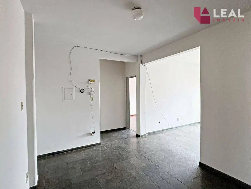 Apartamento com 3 quartos para alugar, 103m2 em Saúde, Pouso Alegre - MG - imagem 2 Foto 2 de Apartamento com 3 quartos para alugar, 103m2 em Saúde, Pouso Alegre - MG
