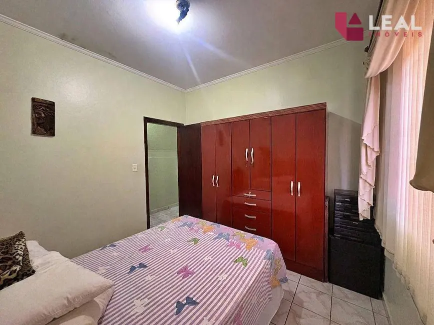 Casa com 3 quartos à venda, 145m2 em Pouso Alegre - MG - imagem 8 Foto 8 de Casa com 3 quartos à venda, 145m2 em Pouso Alegre - MG