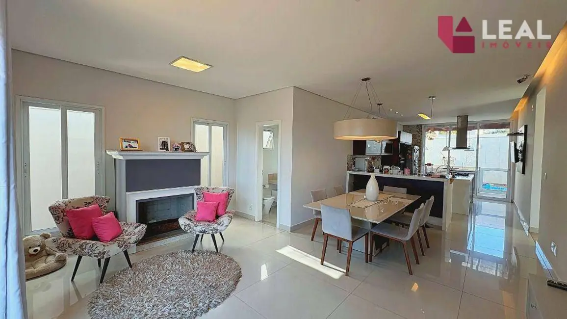 Foto 1 de Casa com 3 quartos à venda, 348m2 em Parque Ibirá, Pouso Alegre - MG