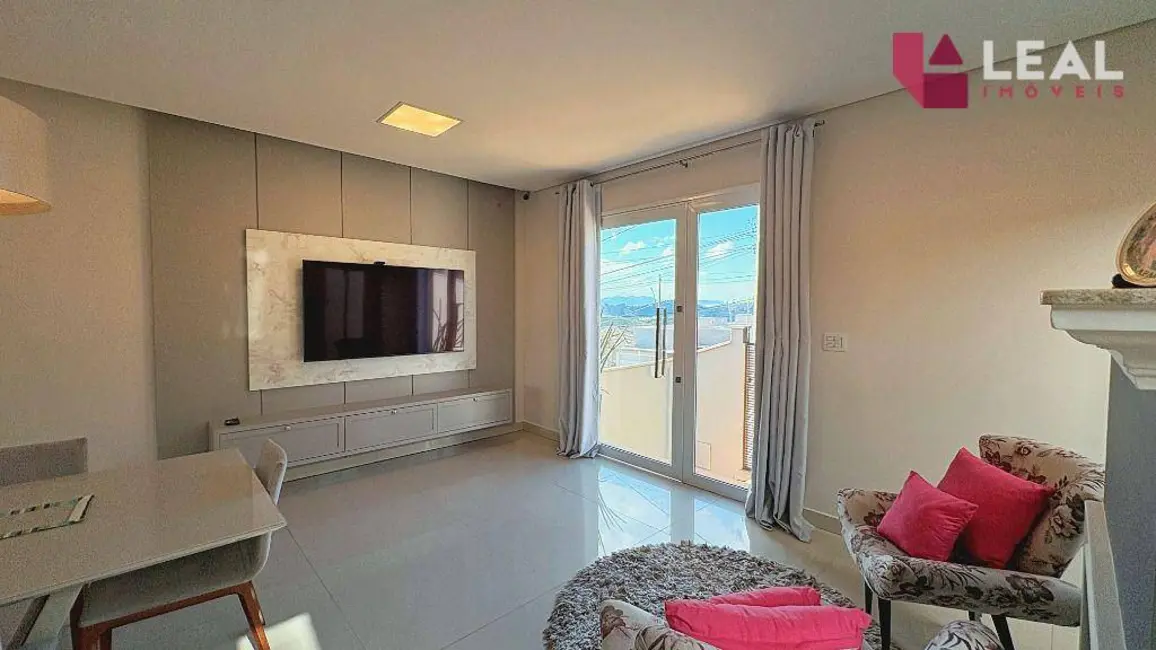 Foto 4 de Casa com 3 quartos à venda, 348m2 em Parque Ibirá, Pouso Alegre - MG