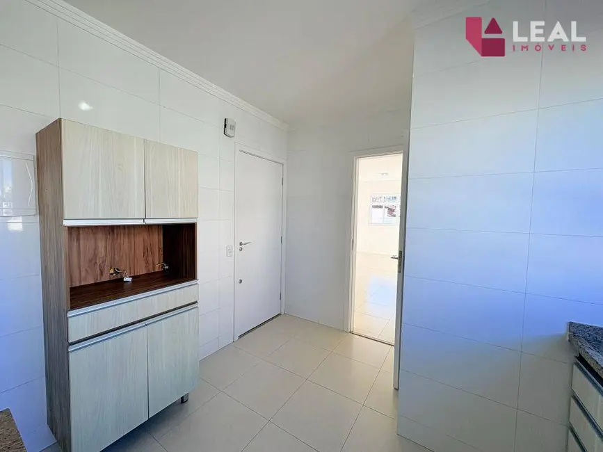 Apartamento com 2 quartos para alugar, 72m2 em João Paulo II, Pouso Alegre - MG - imagem 4 Foto 4 de Apartamento com 2 quartos para alugar, 72m2 em João Paulo II, Pouso Alegre - MG