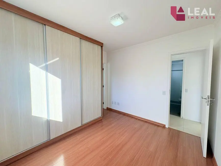 Apartamento com 2 quartos para alugar, 72m2 em João Paulo II, Pouso Alegre - MG - imagem 9 Foto 9 de Apartamento com 2 quartos para alugar, 72m2 em João Paulo II, Pouso Alegre - MG