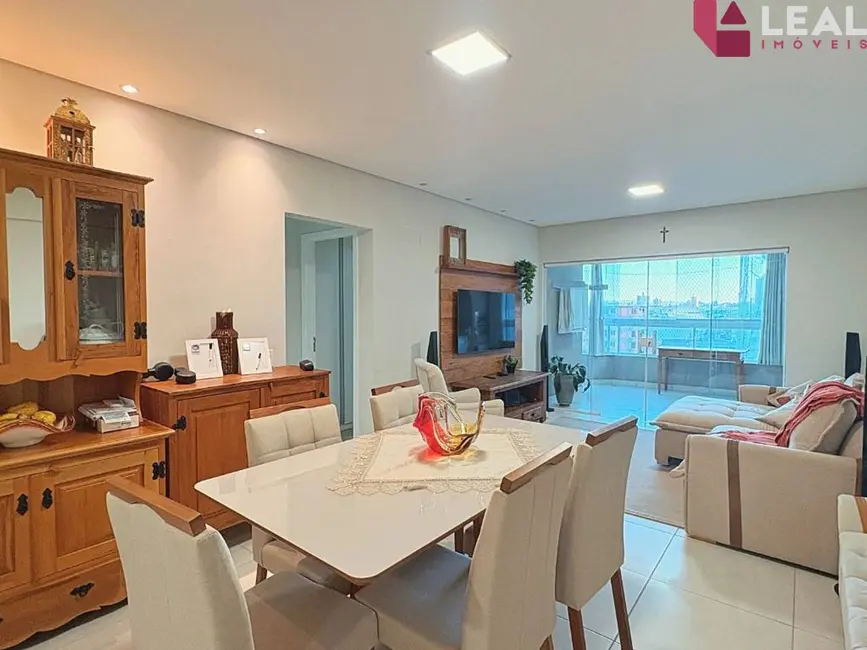 Foto 4 de Apartamento com 3 quartos à venda, 109m2 em Nossa Senhora Aparecida, Pouso Alegre - MG