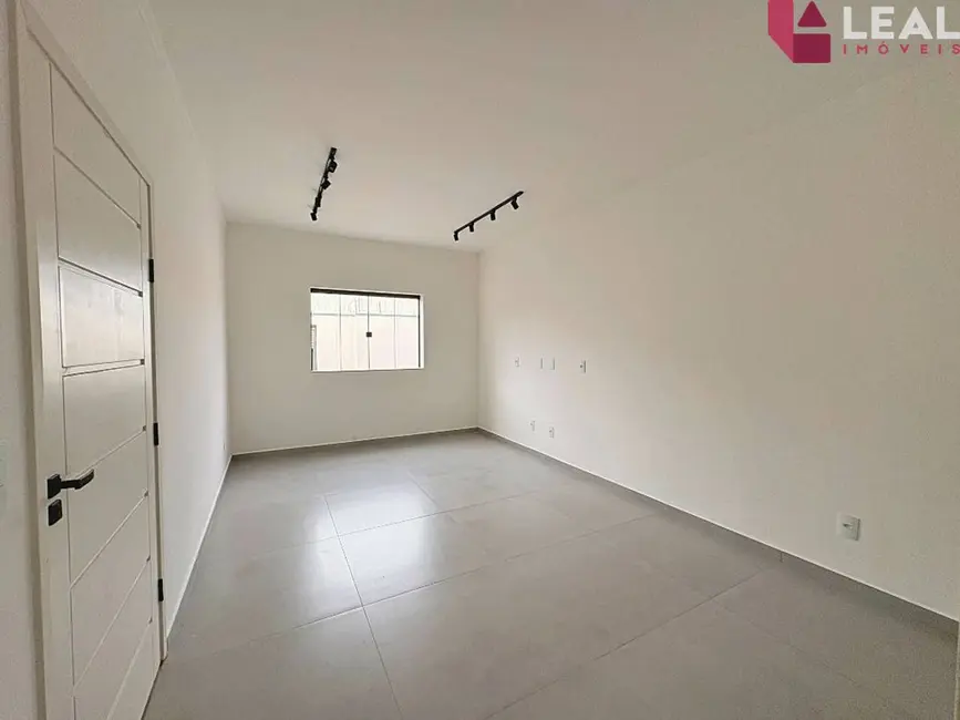Foto 5 de Casa com 3 quartos à venda, 240m2 em Jardim Olímpico, Pouso Alegre - MG