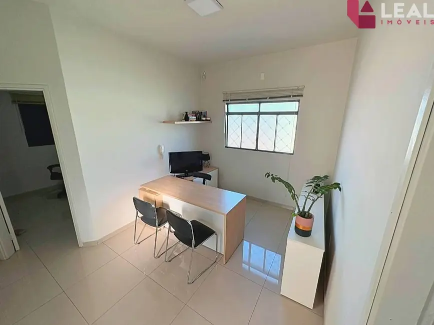 Casa com 2 quartos à venda, 125m2 em Jardim Santa Eliza, Pouso Alegre - MG - imagem 3 Foto 3 de Casa com 2 quartos à venda, 125m2 em Jardim Santa Eliza, Pouso Alegre - MG
