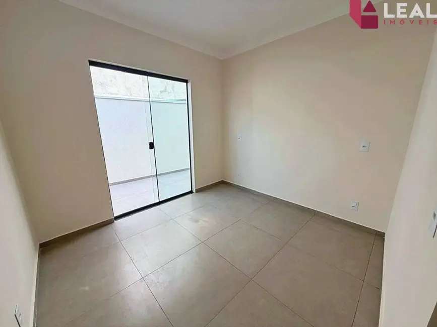 Casa com 3 quartos à venda, 135m2 em Parque Real, Pouso Alegre - MG - imagem 8 Foto 8 de Casa com 3 quartos à venda, 135m2 em Parque Real, Pouso Alegre - MG