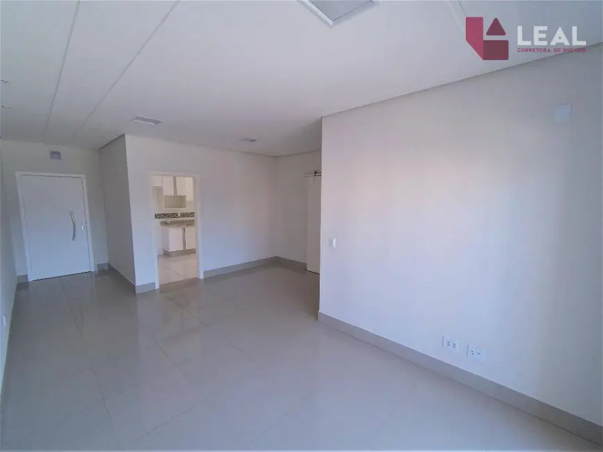 Foto 3 de Apartamento com 3 quartos à venda, 120m2 em Pouso Alegre - MG