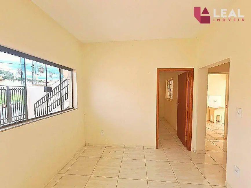 Foto 1 de Apartamento com 3 quartos à venda, 77m2 em Faisqueira, Pouso Alegre - MG