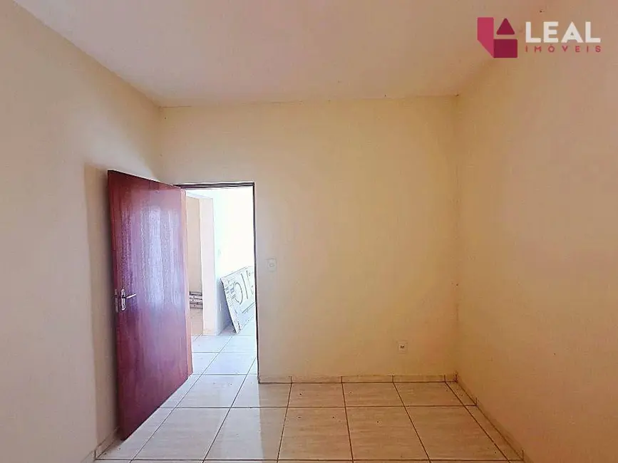 Foto 9 de Apartamento com 3 quartos à venda, 77m2 em Faisqueira, Pouso Alegre - MG