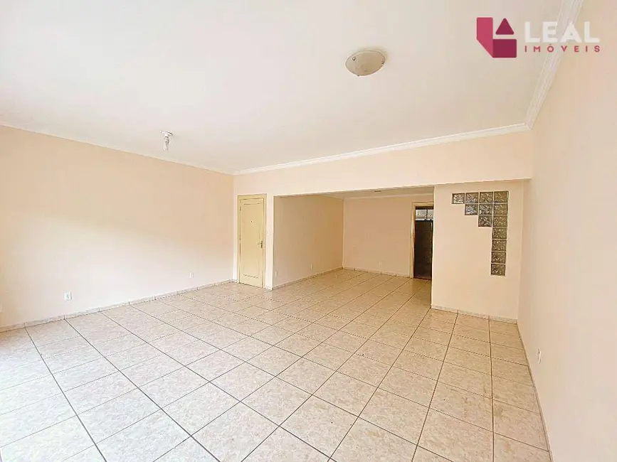 Foto 3 de Apartamento com 3 quartos à venda, 147m2 em Centro, Pouso Alegre - MG