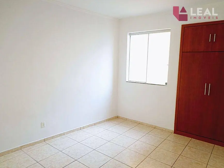 Apartamento com 3 quartos à venda, 147m2 em Centro, Pouso Alegre - MG - imagem 9 Foto 9 de Apartamento com 3 quartos à venda, 147m2 em Centro, Pouso Alegre - MG