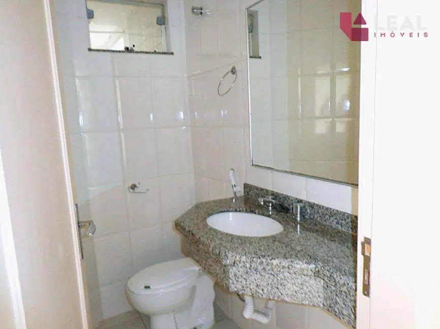 Apartamento com 3 quartos à venda, 147m2 em Centro, Pouso Alegre - MG - imagem 8 Foto 8 de Apartamento com 3 quartos à venda, 147m2 em Centro, Pouso Alegre - MG