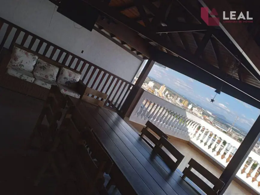 Foto 16 de Casa com 4 quartos à venda, 300m2 em Colinas de Santa Bárbara, Pouso Alegre - MG