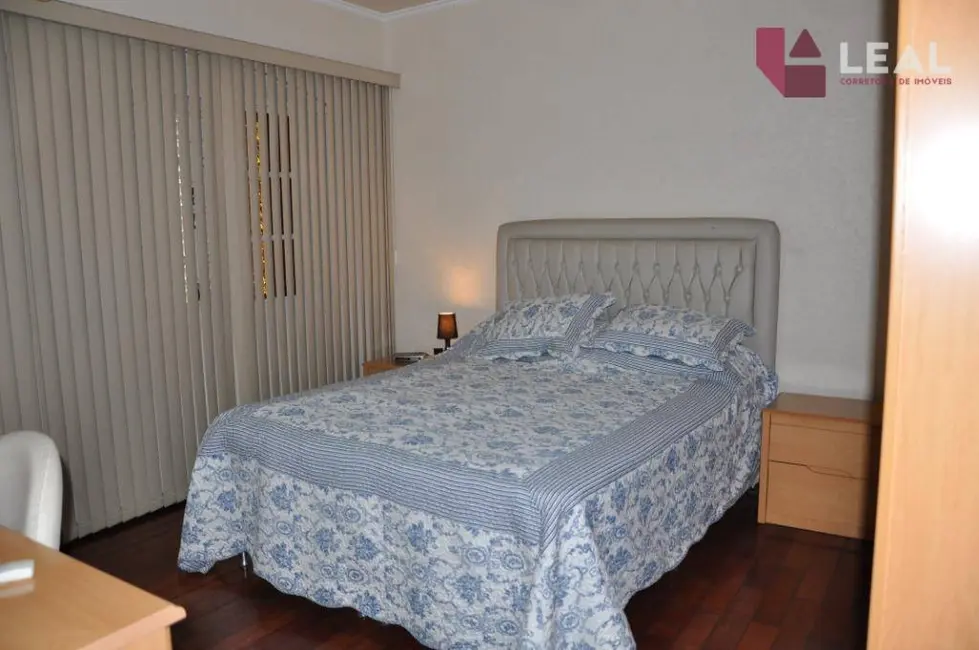 Casa com 3 quartos à venda, 200m2 em Pouso Alegre - MG - imagem 5 Foto 5 de Casa com 3 quartos à venda, 200m2 em Pouso Alegre - MG