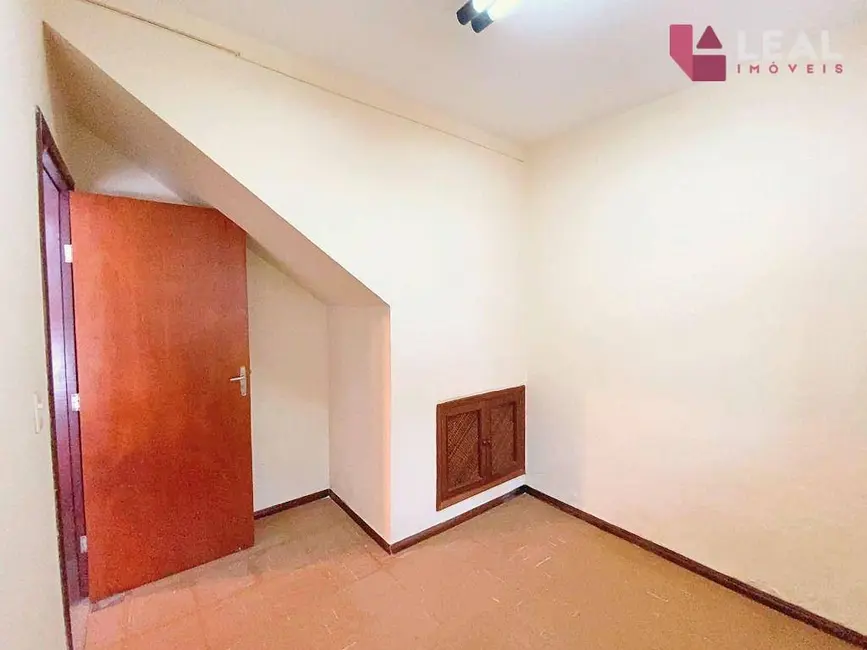 Casa com 4 quartos à venda, 120m2 em Joaquim José Franco, Pouso Alegre - MG - imagem 4 Foto 4 de Casa com 4 quartos à venda, 120m2 em Joaquim José Franco, Pouso Alegre - MG