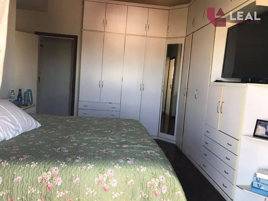 Foto 9 de Casa com 4 quartos à venda, 396m2 em Santa Dorotéia, Pouso Alegre - MG