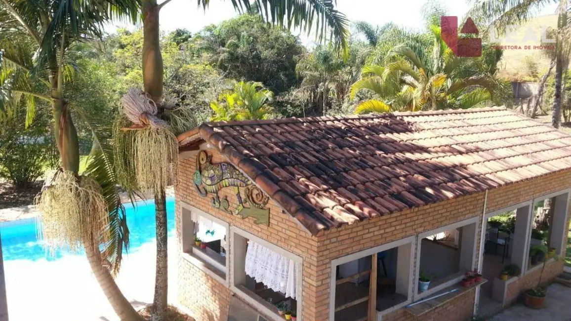Foto 1 de Chácara com 5 quartos à venda, 8200m2 em Pouso Alegre - MG