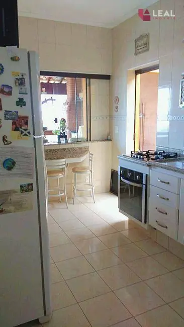 Foto 11 de Casa com 3 quartos à venda, 300m2 em Colinas de Santa Bárbara, Pouso Alegre - MG