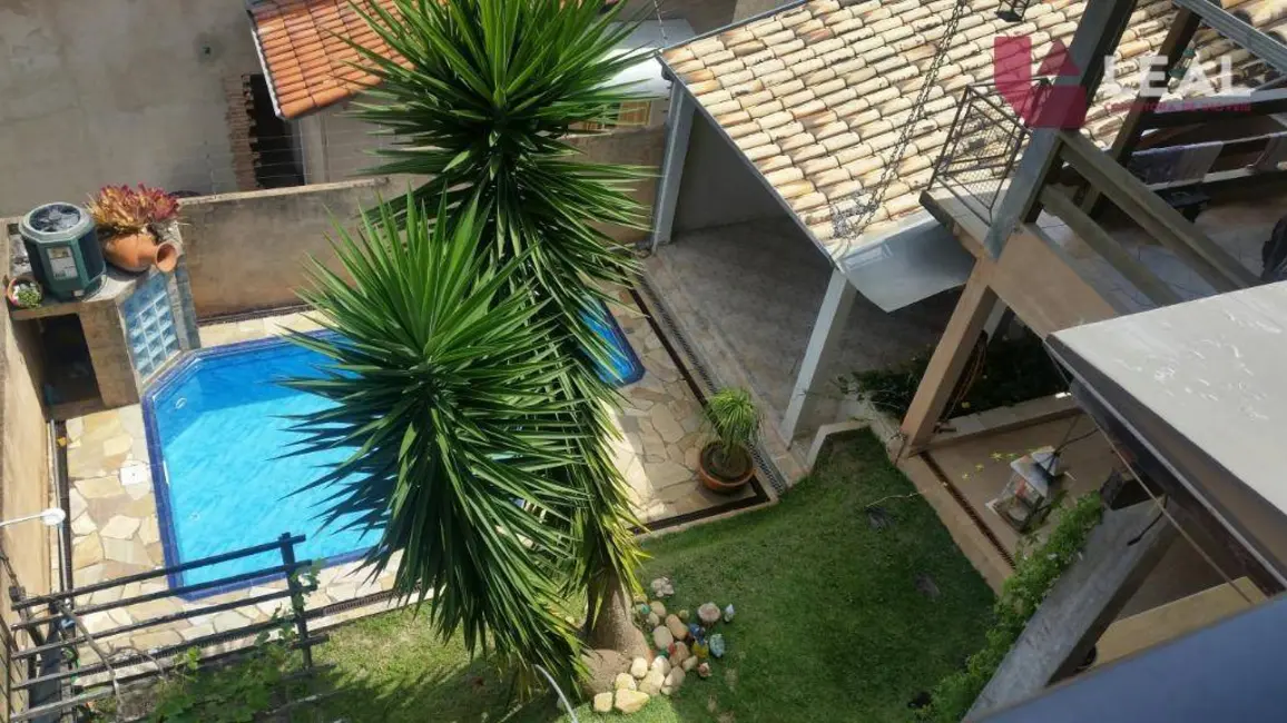 Foto 1 de Casa com 3 quartos à venda, 300m2 em Colinas de Santa Bárbara, Pouso Alegre - MG