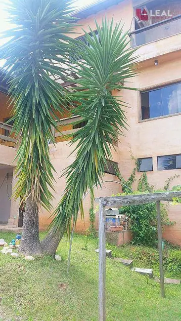 Casa com 3 quartos à venda, 300m2 em Colinas de Santa Bárbara, Pouso Alegre - MG - imagem 4 Foto 4 de Casa com 3 quartos à venda, 300m2 em Colinas de Santa Bárbara, Pouso Alegre - MG