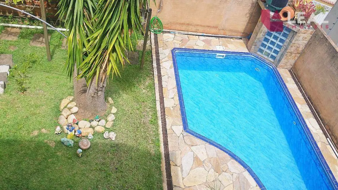 Foto 2 de Casa com 3 quartos à venda, 300m2 em Colinas de Santa Bárbara, Pouso Alegre - MG