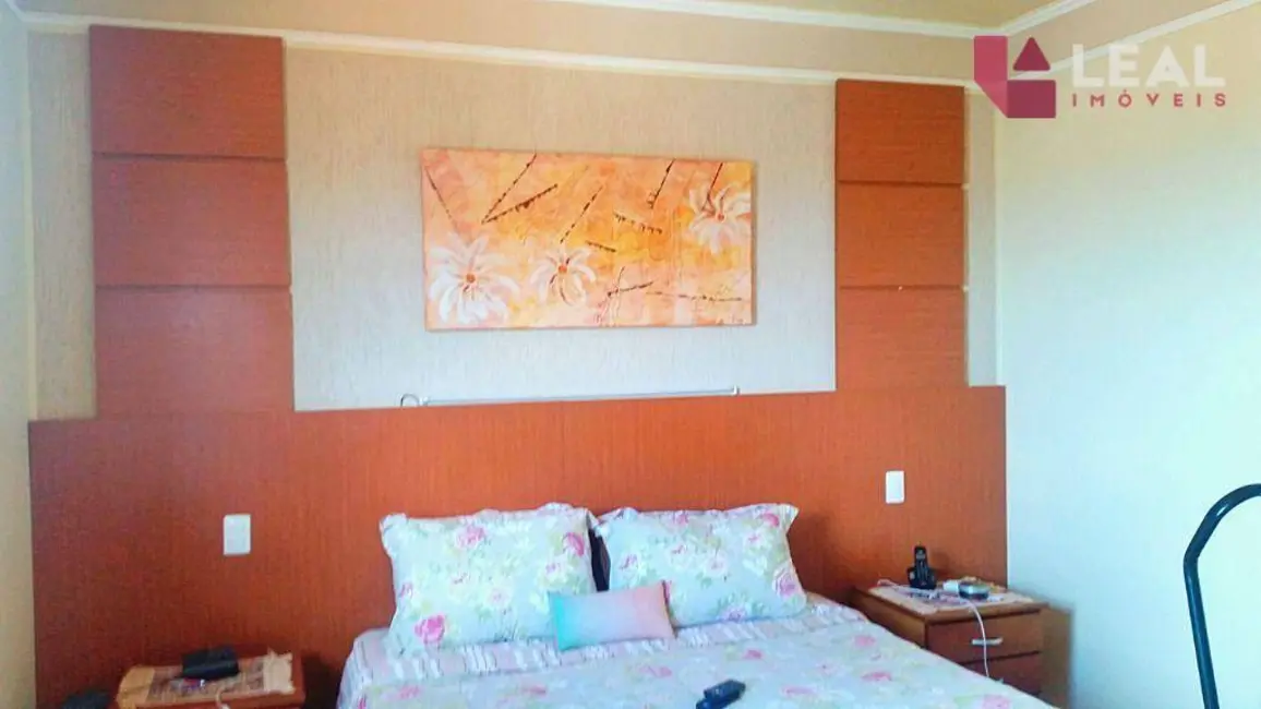 Foto 16 de Casa com 3 quartos à venda, 300m2 em Colinas de Santa Bárbara, Pouso Alegre - MG