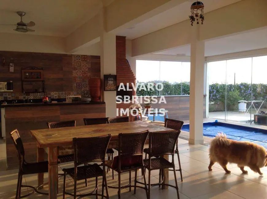 Foto 3 de Casa com 3 quartos à venda, 1000m2 em Salto - SP