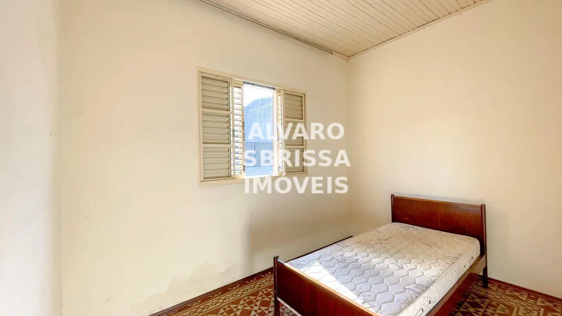 Foto 2 de Casa com 2 quartos à venda, 196m2 em Vila Teixeira, Salto - SP