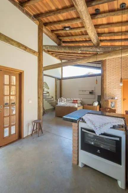Foto 9 de Chácara com 2 quartos à venda e para alugar, 1200m2 em Varejão, Itu - SP