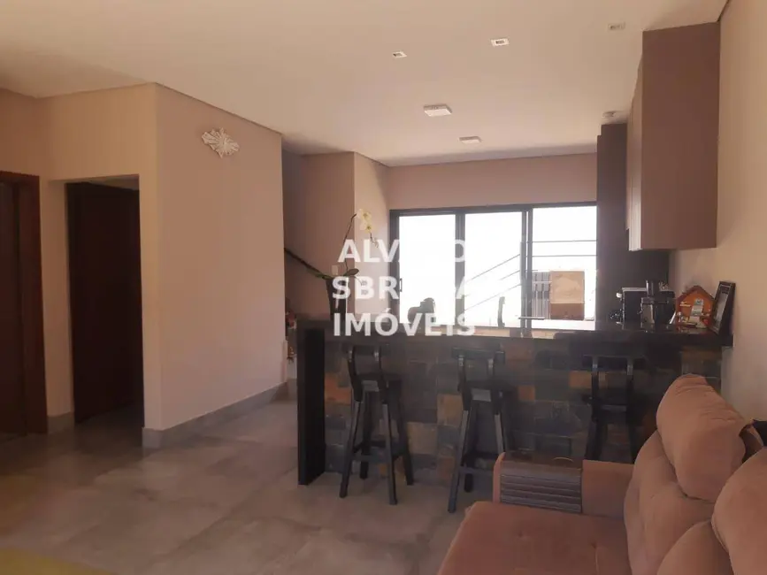 Foto 8 de Casa com 2 quartos à venda, 200m2 em Salto - SP